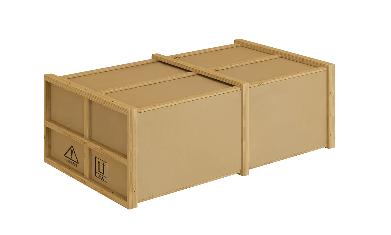 SMC is typically supplied in continuous rolls (1000kg) tightly wrapped in PE film, packed in strong wooden boxes.
BMC is provided in packed loaves (2-10kg) or as a bulk mass in plastic bags, packed in strong corrugated boxes on pallets. Climate-controlled reefers are recommended for shipping across the equator. 